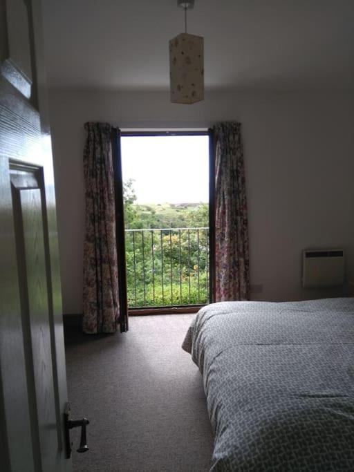 Cottage , Seaside Views, Quiet Beach, Awesome View Pendine Buitenkant foto