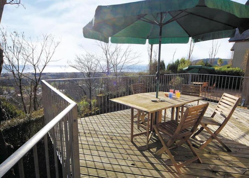 Cottage , Seaside Views, Quiet Beach, Awesome View Pendine Buitenkant foto