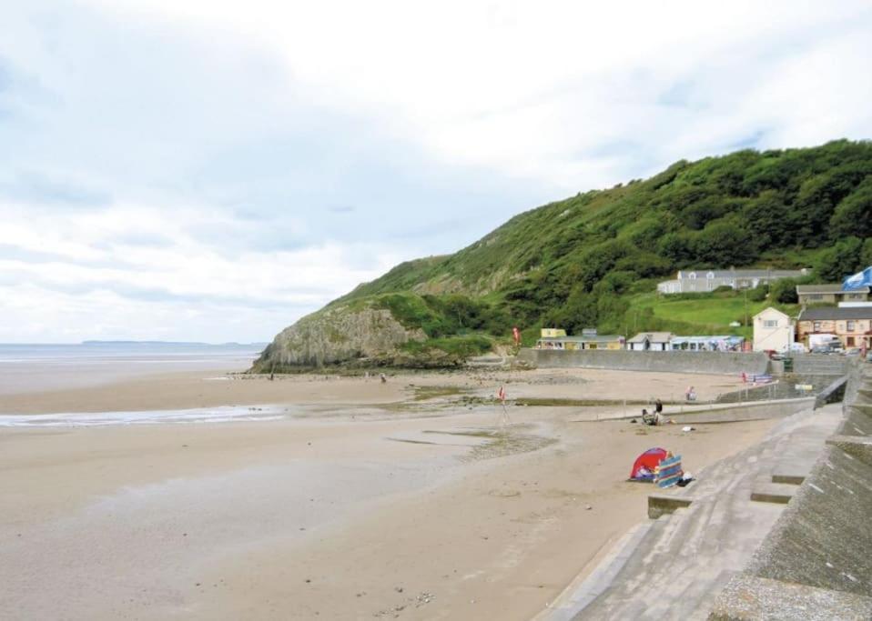 Cottage , Seaside Views, Quiet Beach, Awesome View Pendine Buitenkant foto