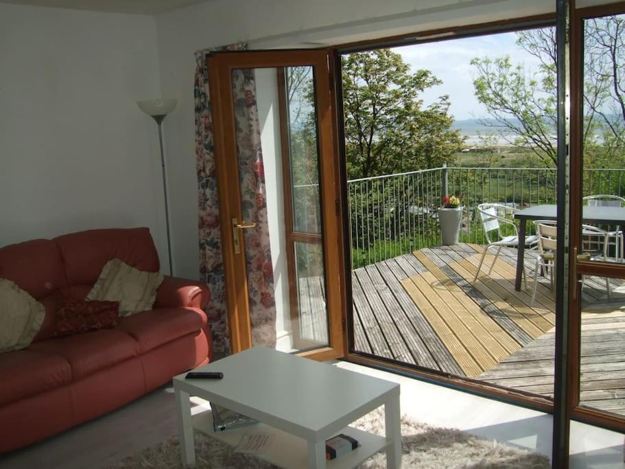 Cottage , Seaside Views, Quiet Beach, Awesome View Pendine Buitenkant foto